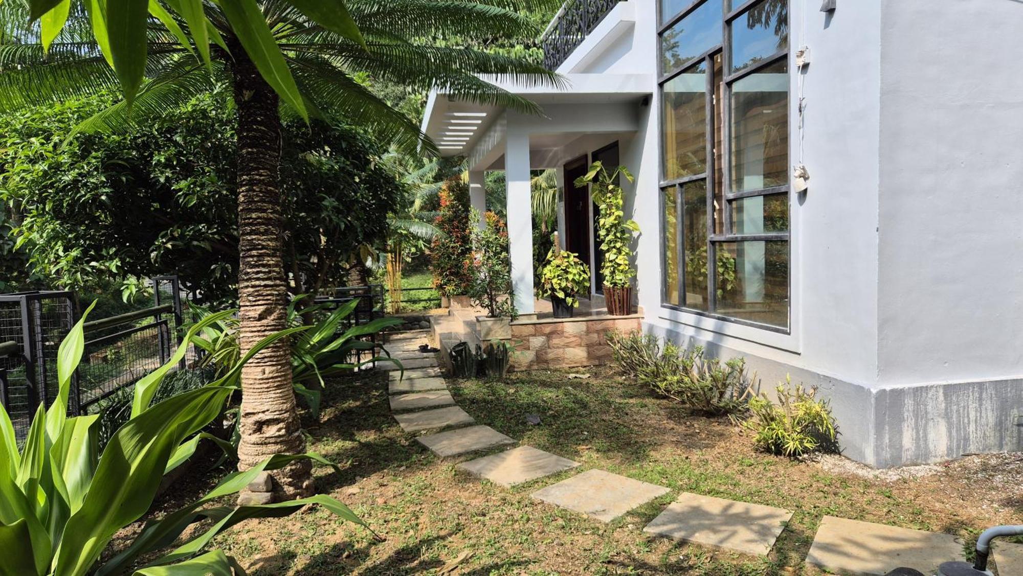 Orchid Villa Pinangode Exterior foto