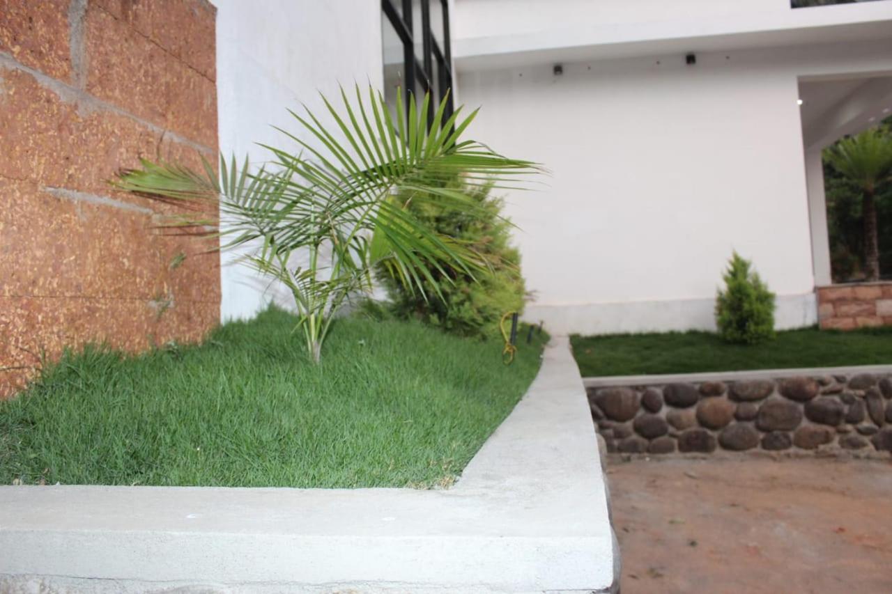Orchid Villa Pinangode Exterior foto